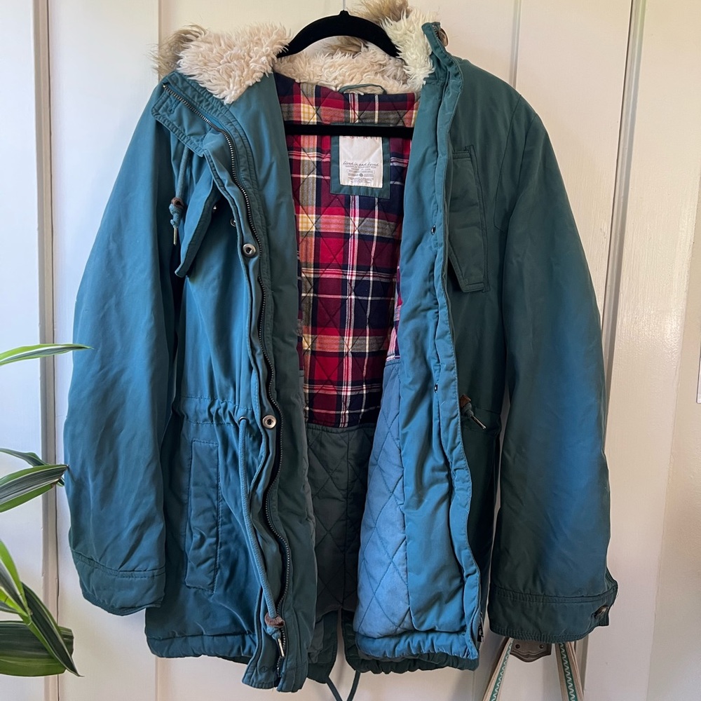 Esprit winter jacket coat with fake fur hood